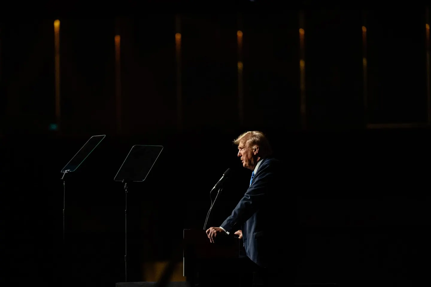 美国历史上最伟大的推销员在纳什维尔举行的比特币 2024 会议上发表主题演讲。