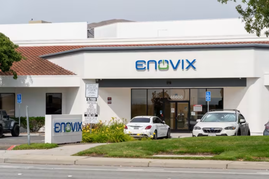Enovix said it had reached a development agreement with an unnamed smartphone maker for its batteries.
