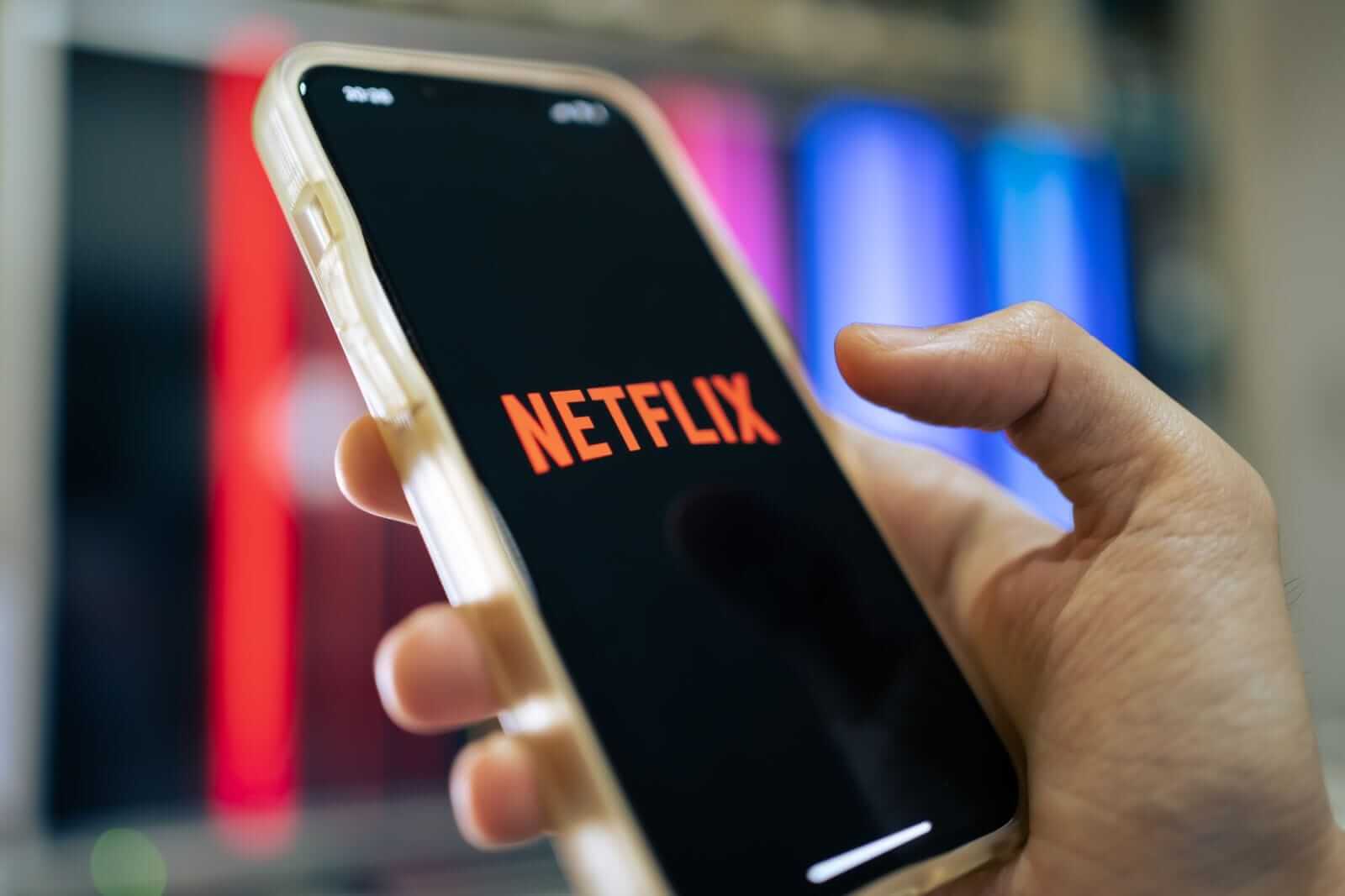 Netflix Inc_ on phone by- Wachiwit via iStock