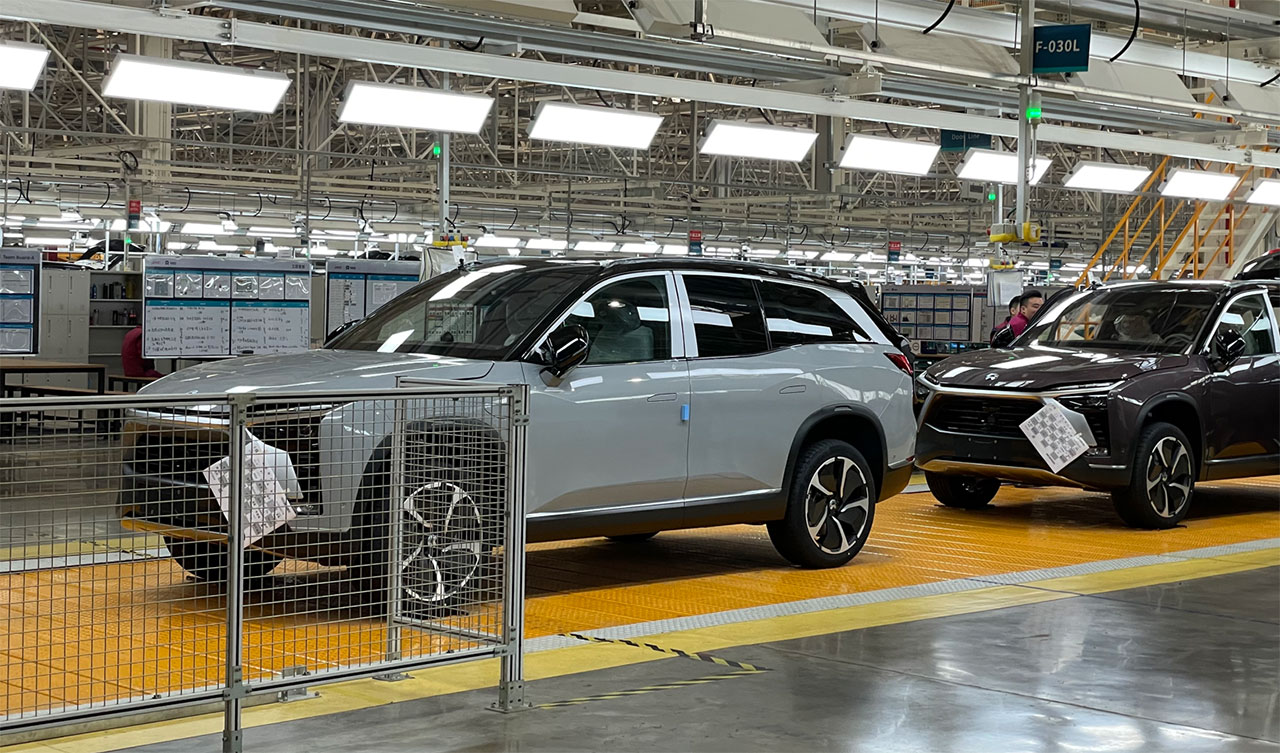 File photo shows the ES8 on the production line at the Nio F1 factory. Image credit: CnEVPost