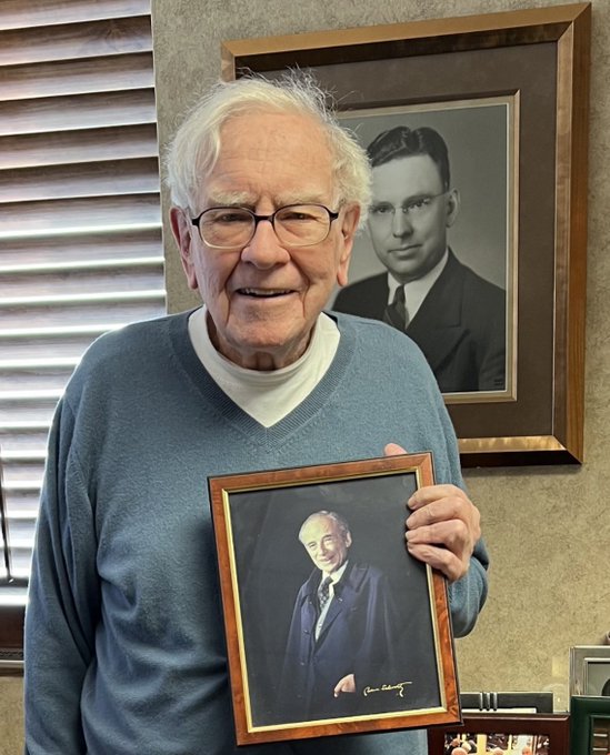 Happy 93rd Birthday, Warren! 🐐🎂