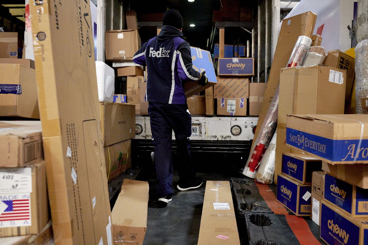 Big River became a customer of FedEx’s fulfillment program, a competitor to Fulfillment by Amazon. Above, a FedEx facility in Queens, New York. PHOTO: GABBY JONES FOR THE WALL STREET JOURNAL