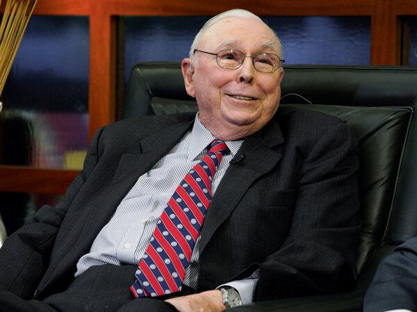 Charles T. Munger, Much More Than Warren Buffett's No. 2, Dies at 99 - The  New York Times